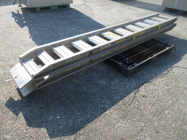 入札/中古建機を探す